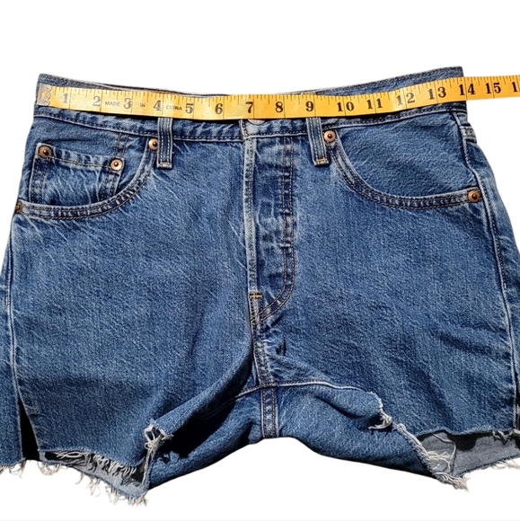 Levi's Cut off shorts - Picture 6 of 8